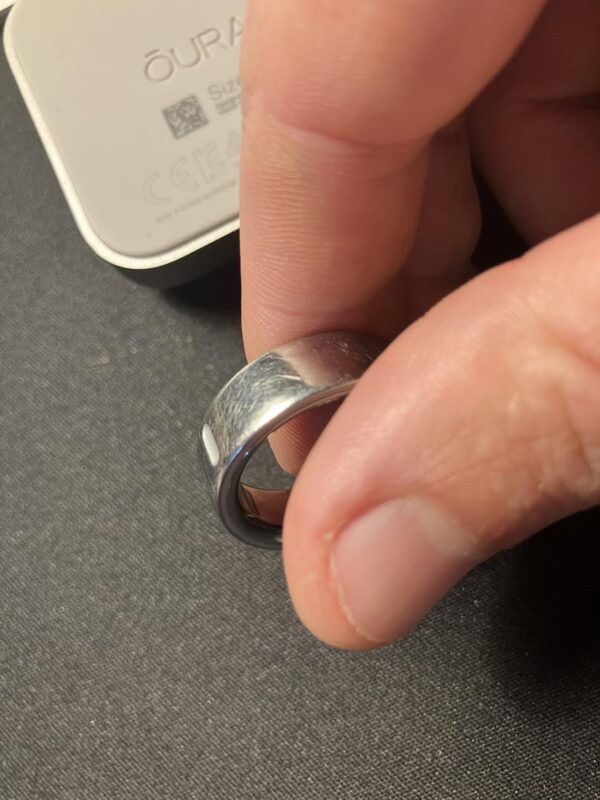 Oura Ring Gen 4 – Silver – Size 11 – Good Condition - Image 2