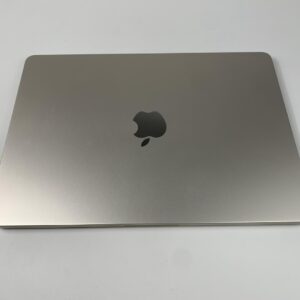 Apple MacBook Air 2024 – 13" – M3 – 8GB RAM – 256GB SSD – Starlight – Mint Condition