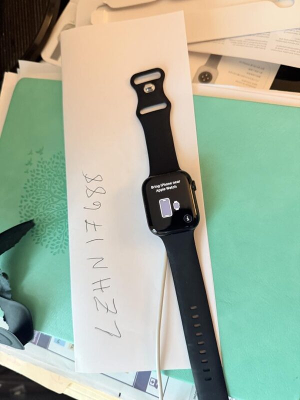 Apple Watch Series 8 – 45mm – Midnight – Aluminum – Cellular – T-Mobile – Good Condition - Image 3