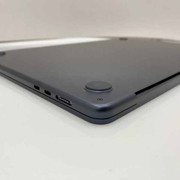 Apple MacBook Air 2023 – 15" – M2 – 16GB RAM – 1TB SSD – Midnight – Good Condition - Image 3