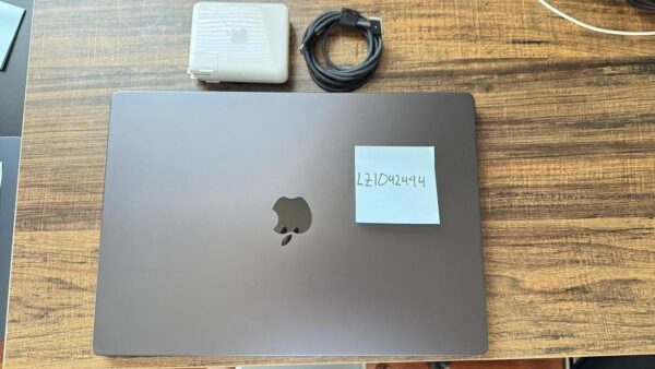 MacBook Pro Late 2023 – 16" – 512GB – Black – Good Condition - Image 3