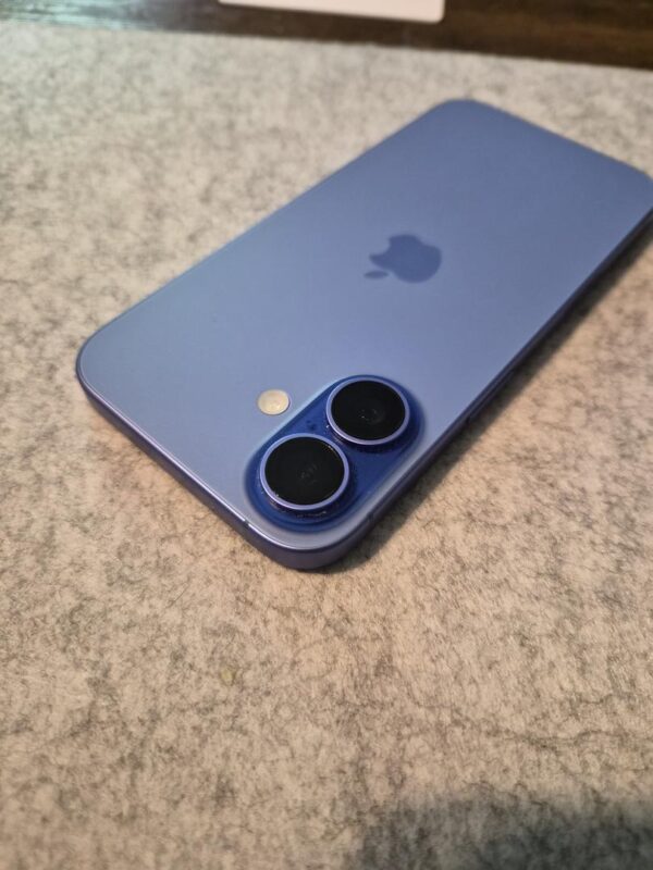 iPhone 16 – 128GB – Ultramarine – Verizon – Good Condition - Image 4
