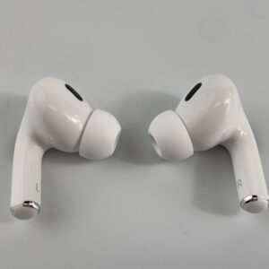 AirPods Pro (2nd Generation) – Lightning Charging Case – Used