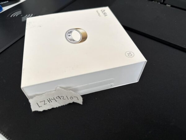 Oura Ring Gen 4 – Gold – Size 10 – New – Factory Sealed - Image 3