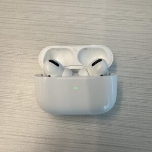 AirPods Pro (1st Generation) – Wireless Charging Case