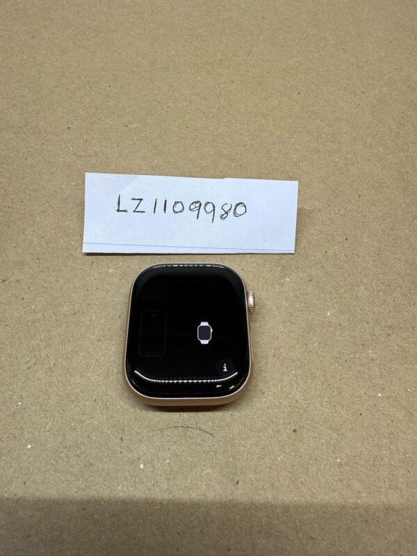 Apple Watch Series 10 42mm – Rose Gold – Mint Condition - Image 3