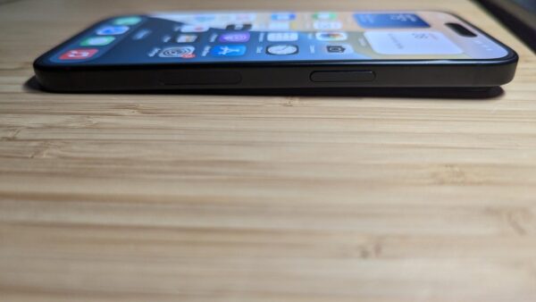 Apple iPhone 15 – 128GB – Black – Verizon – Good Condition - Image 4