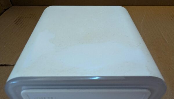 Ubiquiti AmpliFi HD Mesh Router – Fair Condition - Image 5
