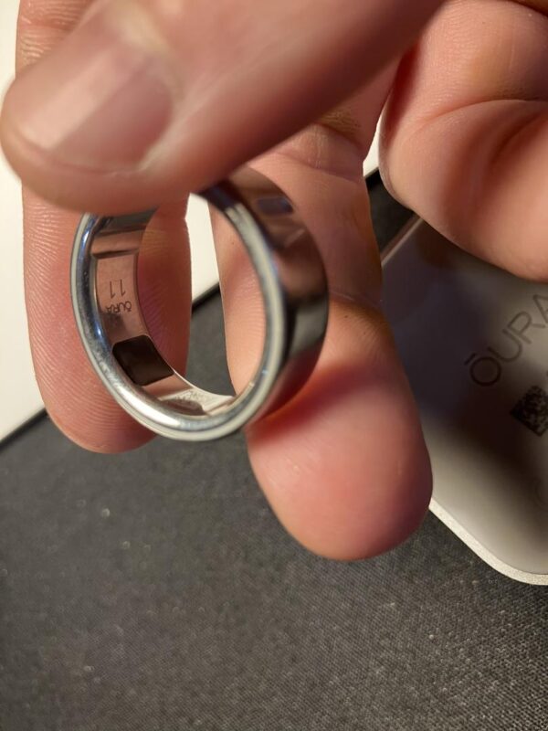 Oura Ring Gen 4 – Silver – Size 11 – Good Condition - Image 8