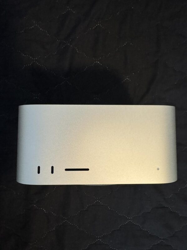 Apple Mac Studio 2025 – M4 Max – 36GB RAM – 512GB SSD – Mint Condition