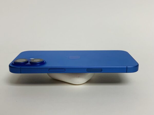 iPhone 16 – 128GB – Ultramarine – Verizon – Mint Condition - Image 7