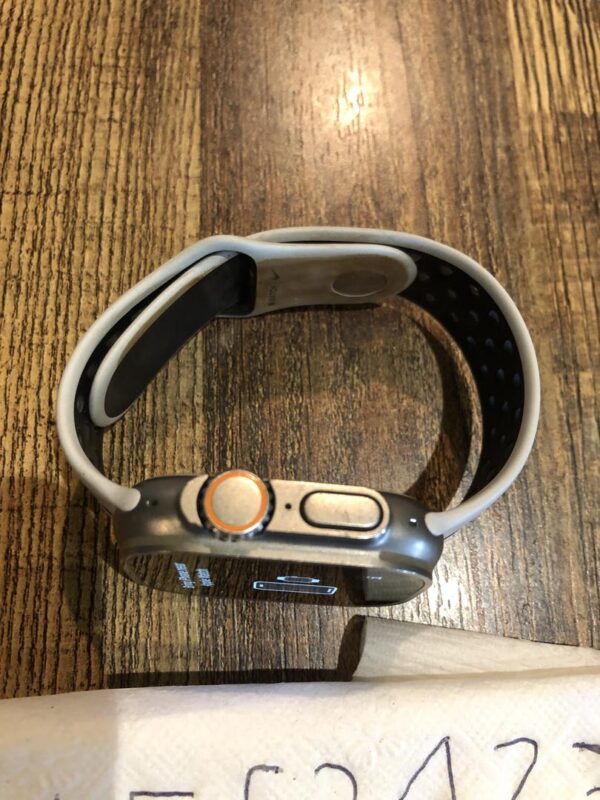 Apple Watch Ultra – 49mm – Unlocked – Titanium – Good – 100% Battery - Image 3