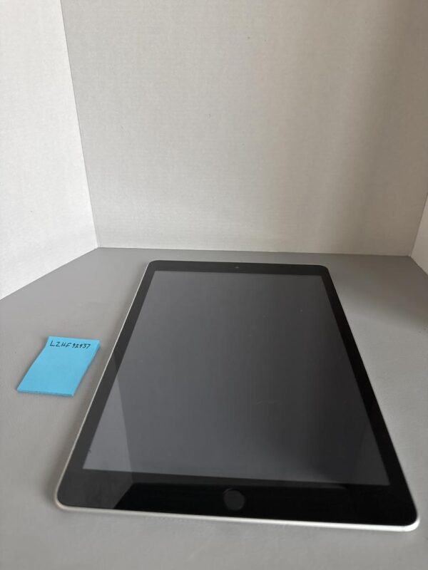 Apple iPad 9th Gen Wi-Fi – Good – 64GB – Silver – Model A2602 - Image 4