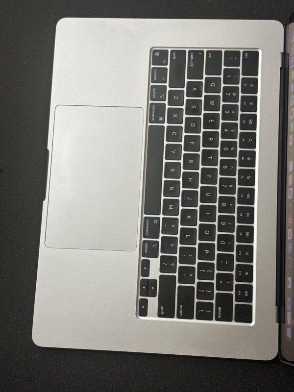 Apple MacBook Air 2023 – 15" – M2 – 8GB RAM – 256GB SSD – Starlight – Good Condition - Image 7