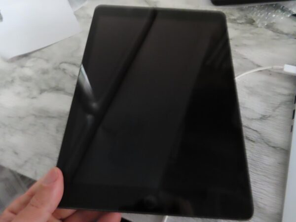 Apple iPad 9th Gen Wi-Fi + Cellular – Fair – 64GB – Gray – Model A2603 – Unlocked - Image 3