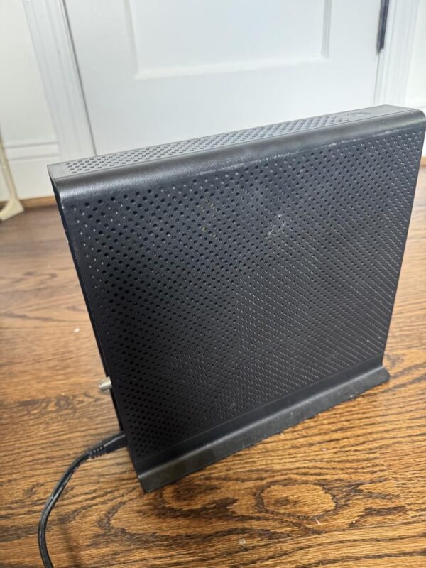 ARRIS Cable Modem – TG1682G – Good Condition - Image 5