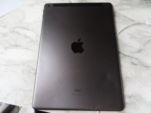 Apple iPad 9th Gen Wi-Fi + Cellular – Fair – 64GB – Gray – Model A2603 – Unlocked - Image 4