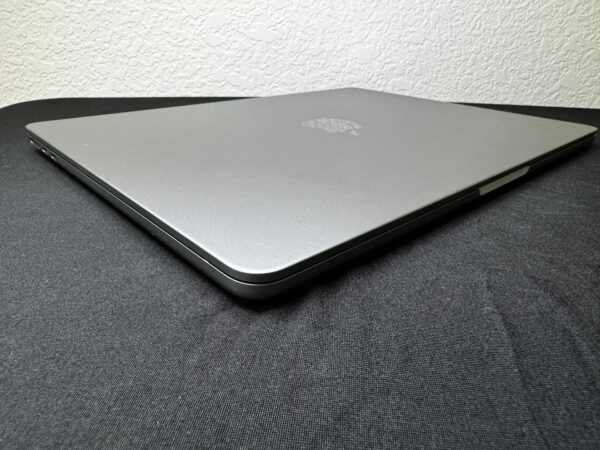 Apple MacBook Air 2024 – 13" – M3 – 8GB RAM – 256GB SSD – Gray – Mint Condition - Image 5