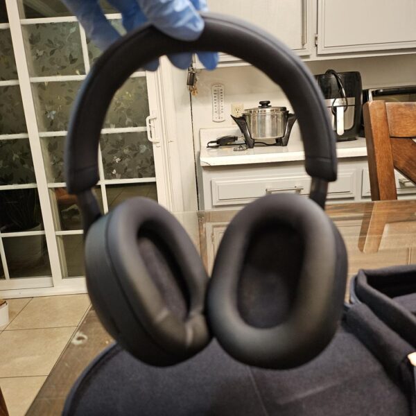 Sony WH-1000XM5 – Used – Navy Blue - Image 8
