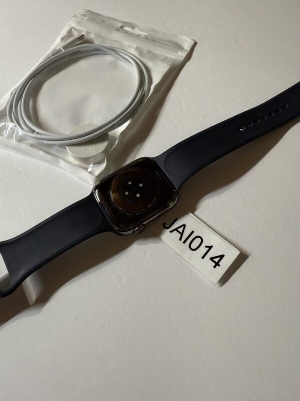 Apple Watch Series 9 45mm – Unlocked – Graphite – Mint Condition - Image 6