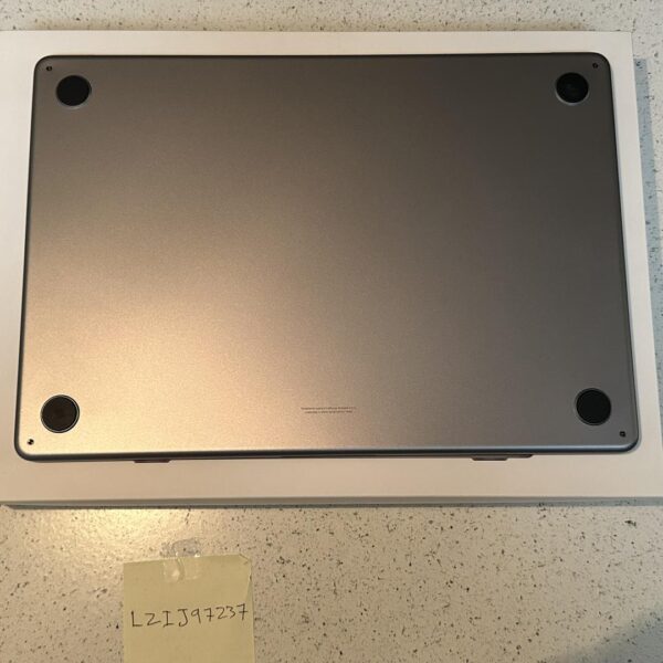 Apple MacBook Air 2024 – 15" – M3 – 24GB RAM – 512GB SSD – Gray – Mint Condition - Image 9