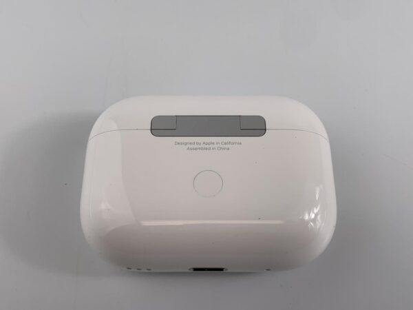 AirPods Pro (2nd Generation) – Lightning Charging Case – Used - Image 10