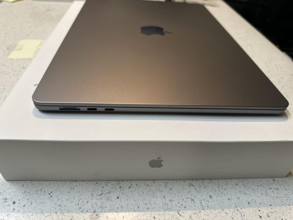 Apple MacBook Air 2024 – 15" – M3 – 24GB RAM – 512GB SSD – Gray – Mint Condition - Image 11