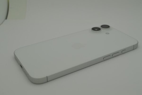 iPhone 16 Plus – 256GB – White – Unlocked – Mint Condition - Image 4