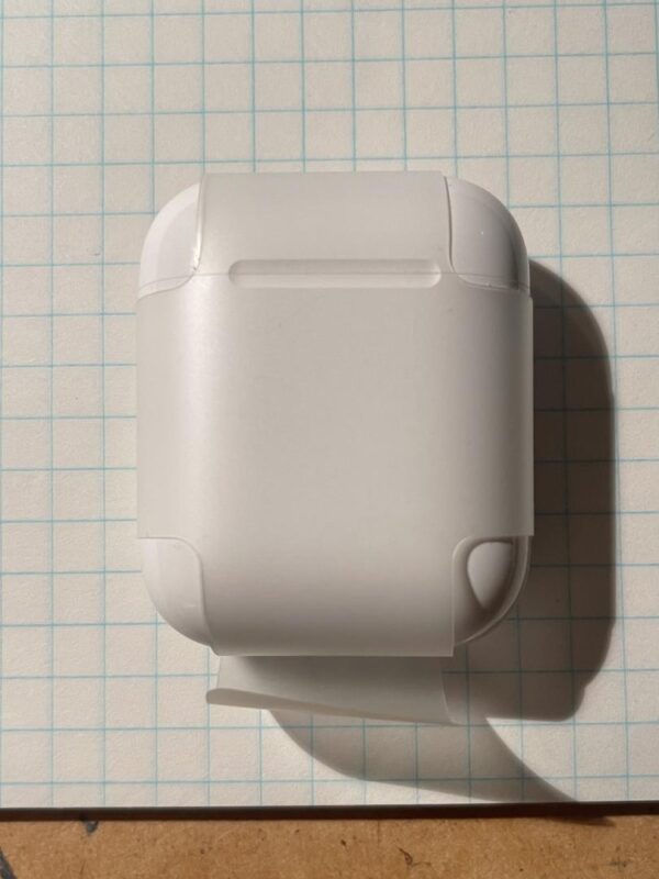 AirPods (2nd Generation) – Lightning Charging Case - Image 3