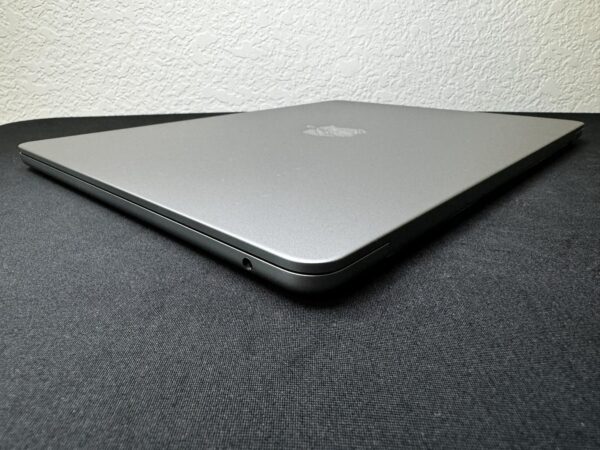 Apple MacBook Air 2024 – 13" – M3 – 8GB RAM – 256GB SSD – Gray – Mint Condition - Image 2
