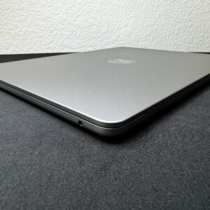 Apple MacBook Air 2024 – 13" – M3 – 8GB RAM – 256GB SSD – Gray – Mint Condition
