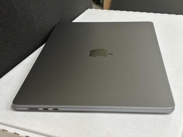 Apple MacBook Air 2023 – 15" – M2 – 16GB RAM – 1TB SSD – Space Gray – Good Condition - Image 2
