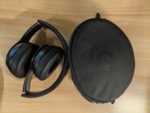 Beats Solo3 Wireless – Used – Black - Image 3