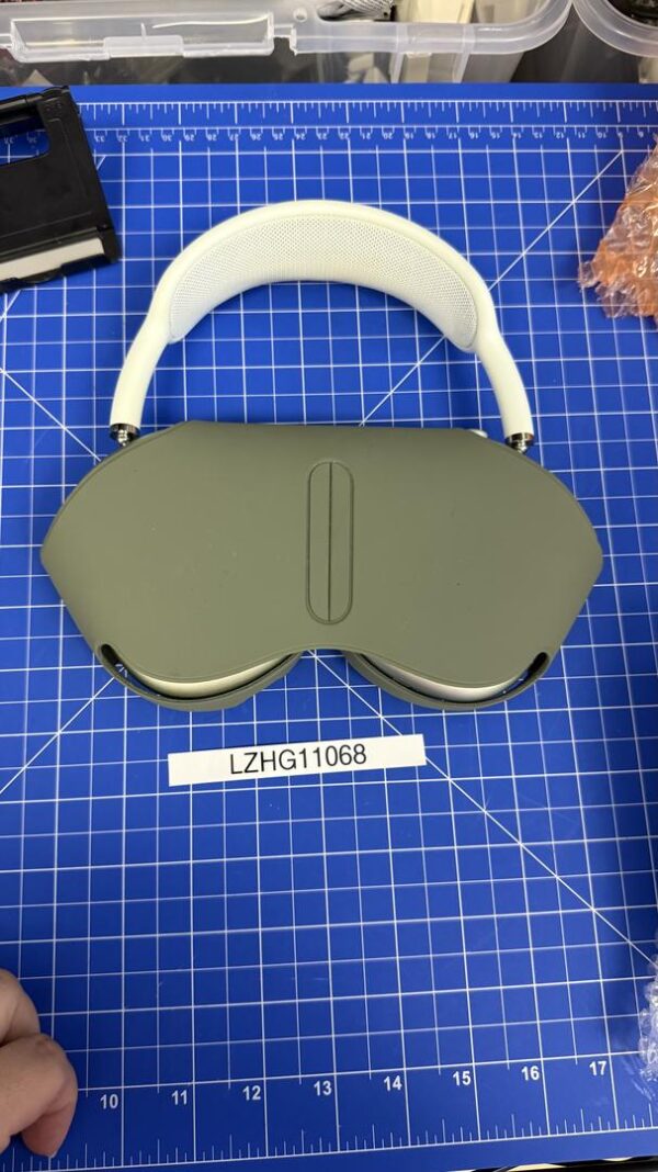 AirPods Max – Green – Used - Image 3