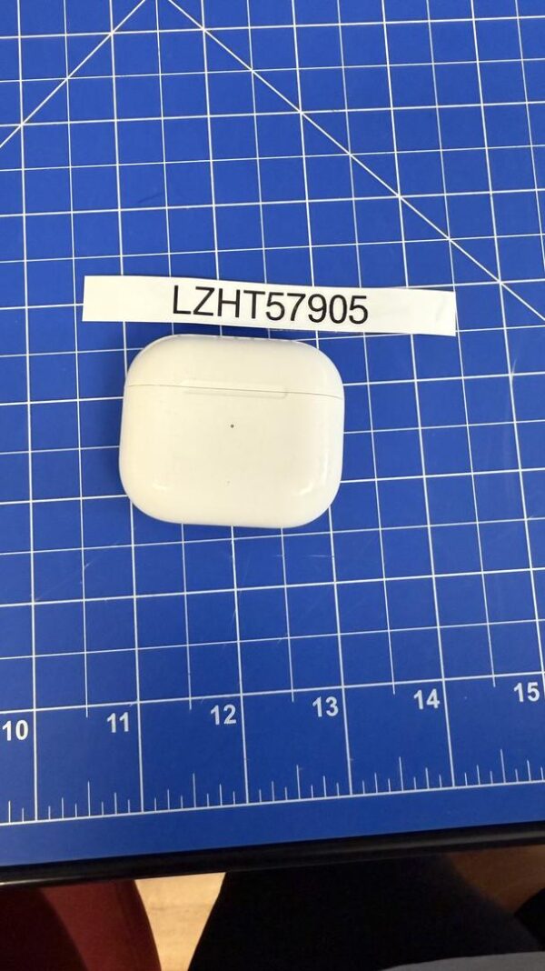 AirPods (3rd Generation) – Lightning Charging Case - Image 2
