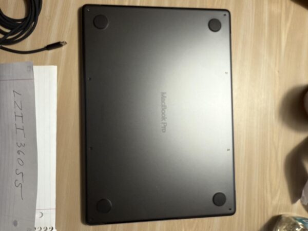 MacBook Pro 2024 – 14" – 512GB – Space Black – Mint Condition - Image 2