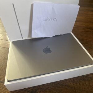 Apple MacBook Air 2024 – 13" – M3 – 16GB RAM – 512GB SSD – Silver – Mint Condition