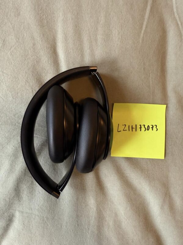 Beats Studio Pro – Used – Black - Image 2