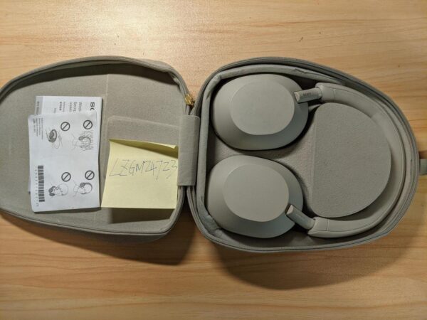 Sony WH-1000XM5 – Used – Silver - Image 2