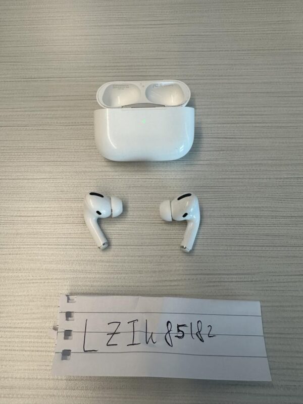 AirPods Pro (1st Generation) – Wireless Charging Case - Image 2