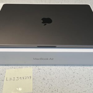 Apple MacBook Air 2024 – 15" – M3 – 24GB RAM – 512GB SSD – Gray – Mint Condition