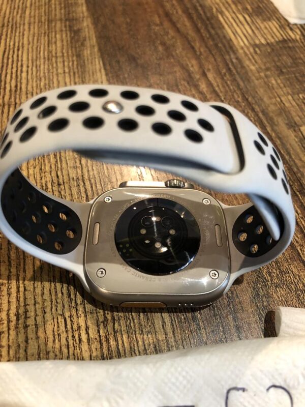 Apple Watch Ultra – 49mm – Unlocked – Titanium – Good – 100% Battery - Image 2