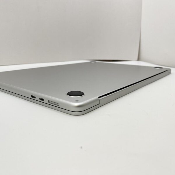 Apple MacBook Air 2024 – 15" – M3 – 24GB RAM – 512GB SSD – Silver – Mint Condition - Image 5
