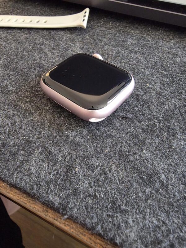 Apple Watch Series 9 – 41mm – Pink – Aluminum – GPS – Mint Condition