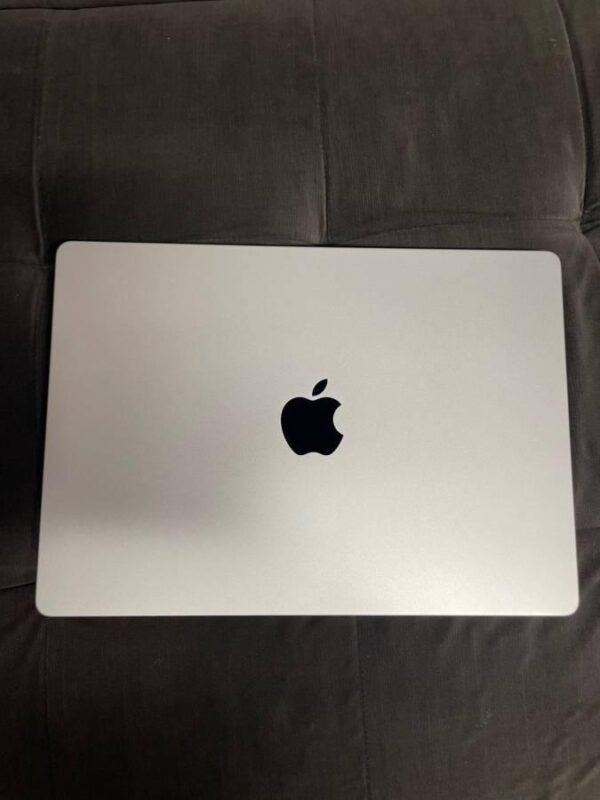 MacBook Pro 2024 – 14" – 1TB – Silver – Mint Condition - Image 5
