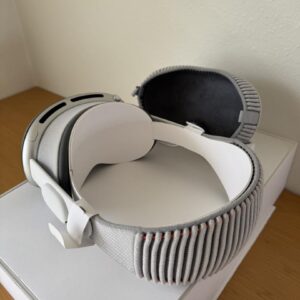 Apple Vision Pro – 1TB – Mint Condition