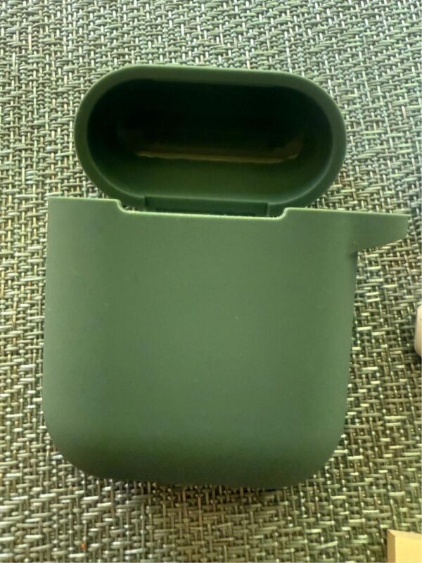 AirPods (2nd Generation) – Wireless Charging Case - Image 4