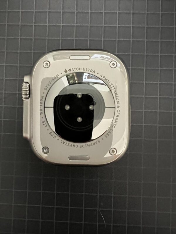 Apple Watch Ultra – 49mm – Verizon – Titanium – Good – 100% Battery - Image 8