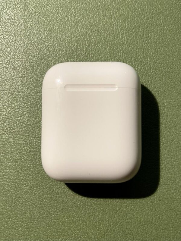 AirPods (2nd Generation) – Lightning Charging Case - Image 5