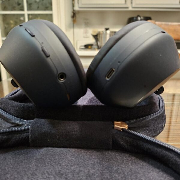 Sony WH-1000XM5 – Used – Navy Blue - Image 4